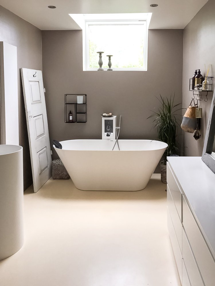 salle de bain claire